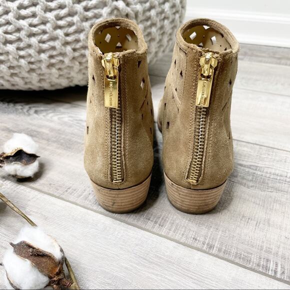 MICHAEL Michael Kors Uma Flat Suede Laser Cutout Ankle Booties Desert Tan 6.5M - Picture 7 of 8